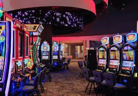 Sảnh slot online và các trò chơi bài tại vn999 casino